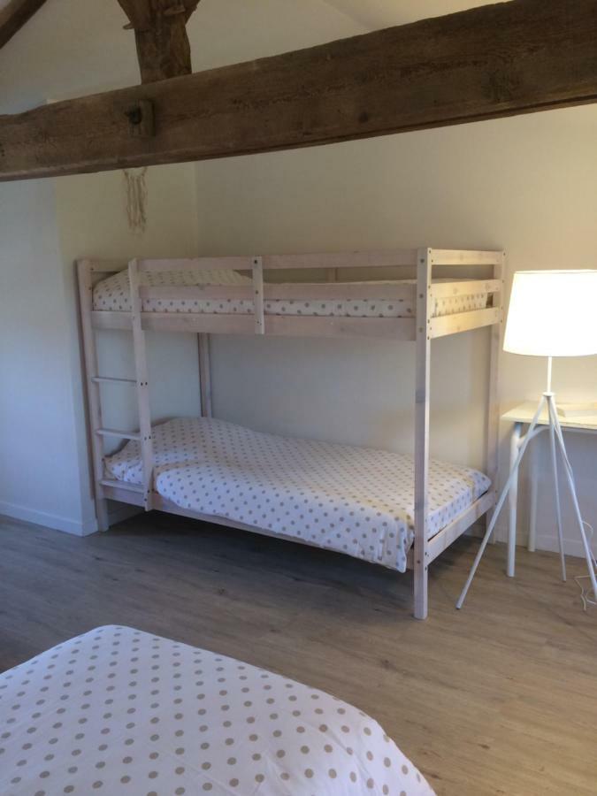 Le Petit Monty Gite Cote Etang Saint-Malo-du-Bois Eksteriør bilde