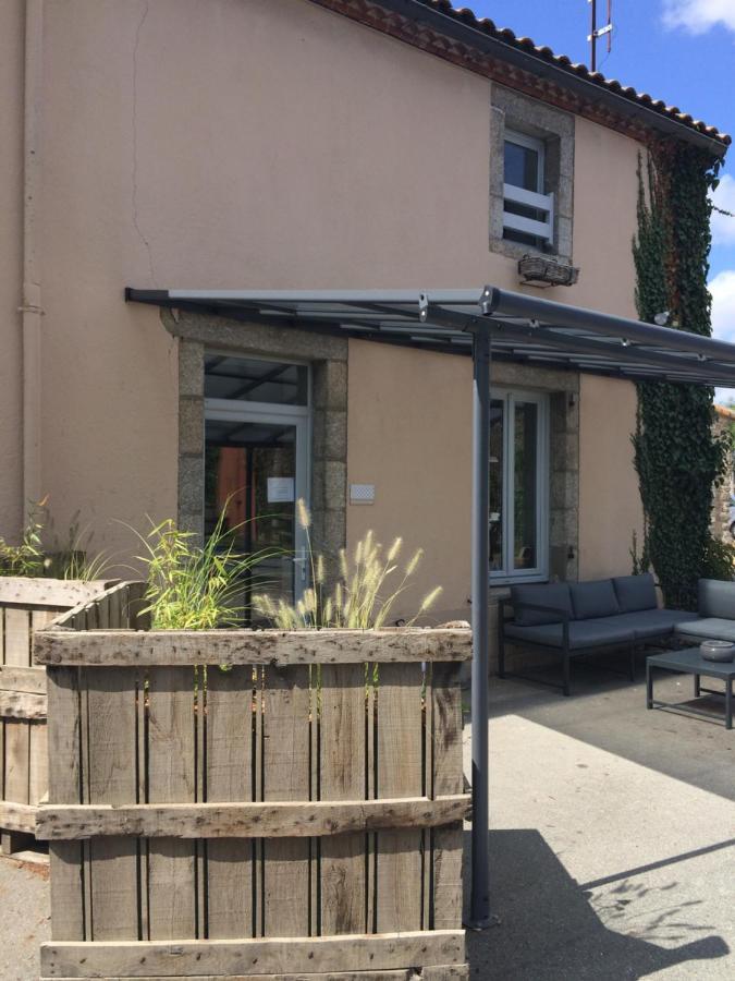 Le Petit Monty Gite Cote Etang Saint-Malo-du-Bois Eksteriør bilde